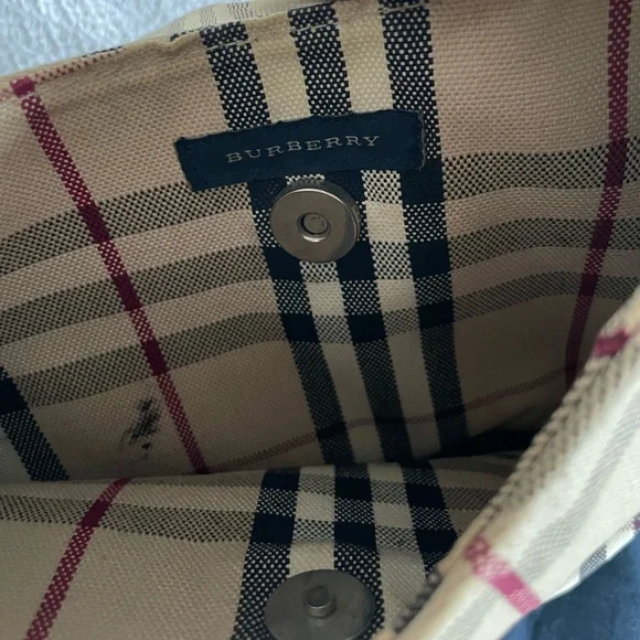 Burberry classic plaid canvas bucket bag - Picture 4 of 4